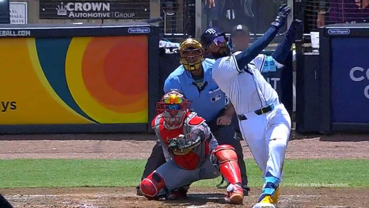 El dominicano Junior Caminero se hace sentir con Tampa Bay y se codea con leyendas.