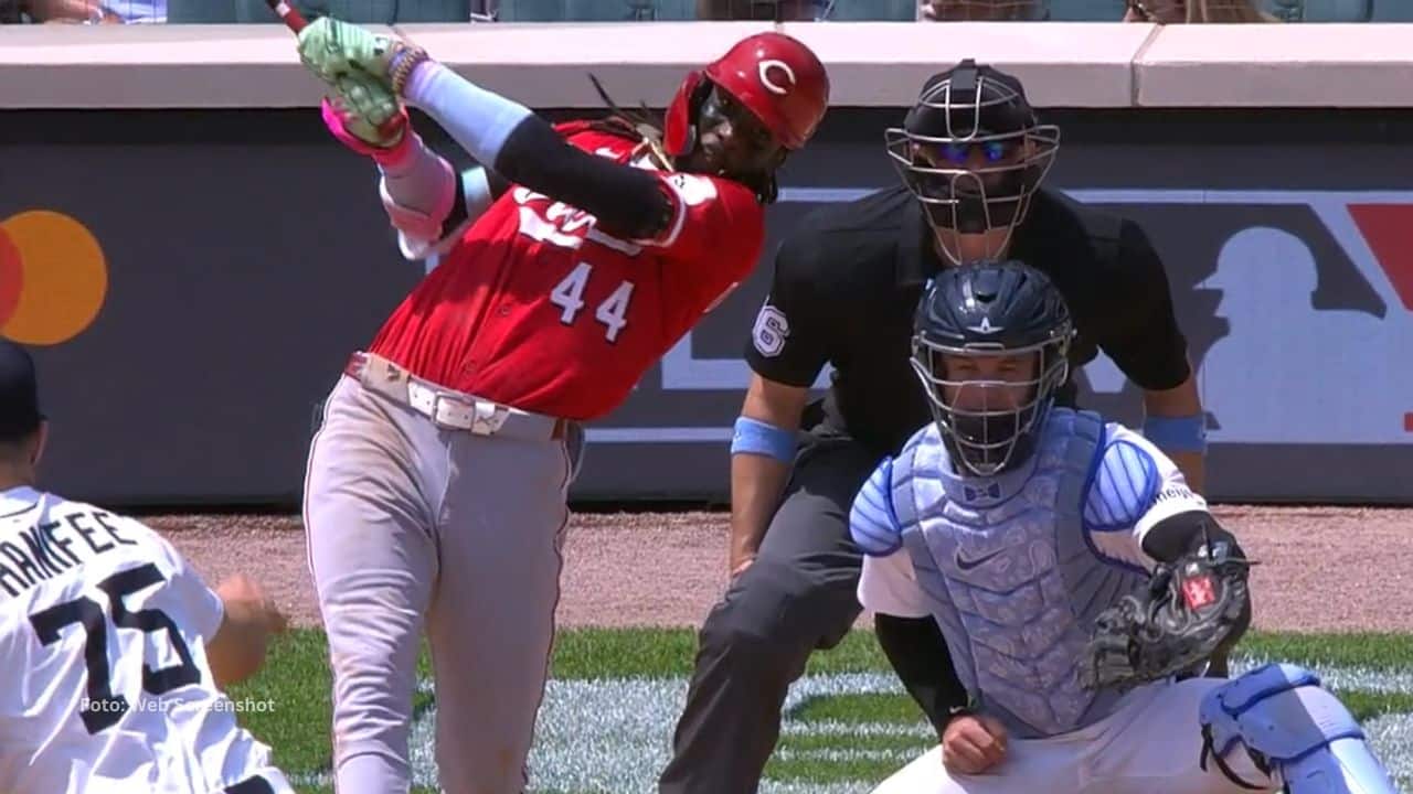 Elly De La Cruz se convirtió en el cuarto jugador de Cincinnati Reds menor de 24 años en concretar una de estas marcas.