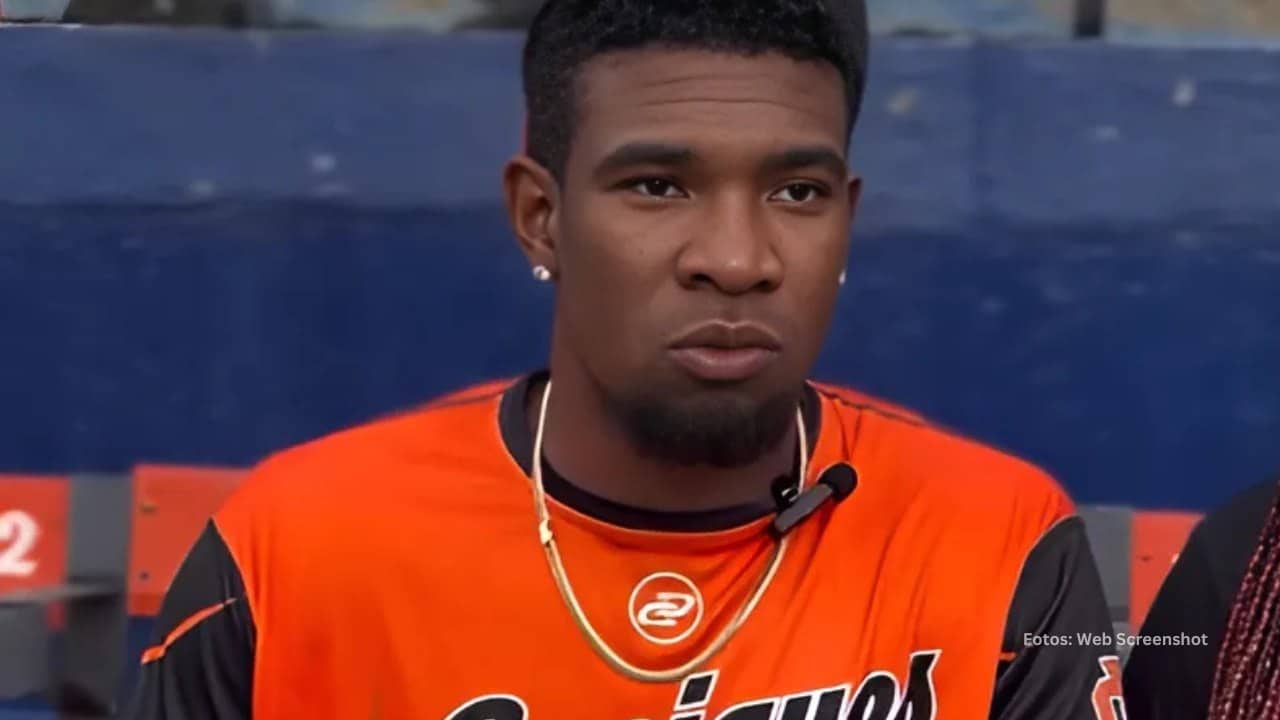 Geysel Cepeda en una entrevista con Caciques de Distrito