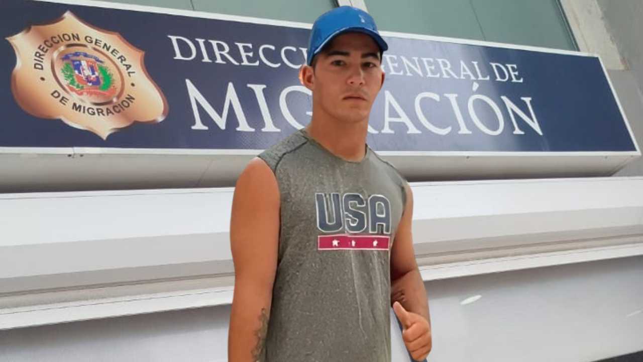 Beisbol cubano: Aclaran caso de prospecto detenido en Dominicana