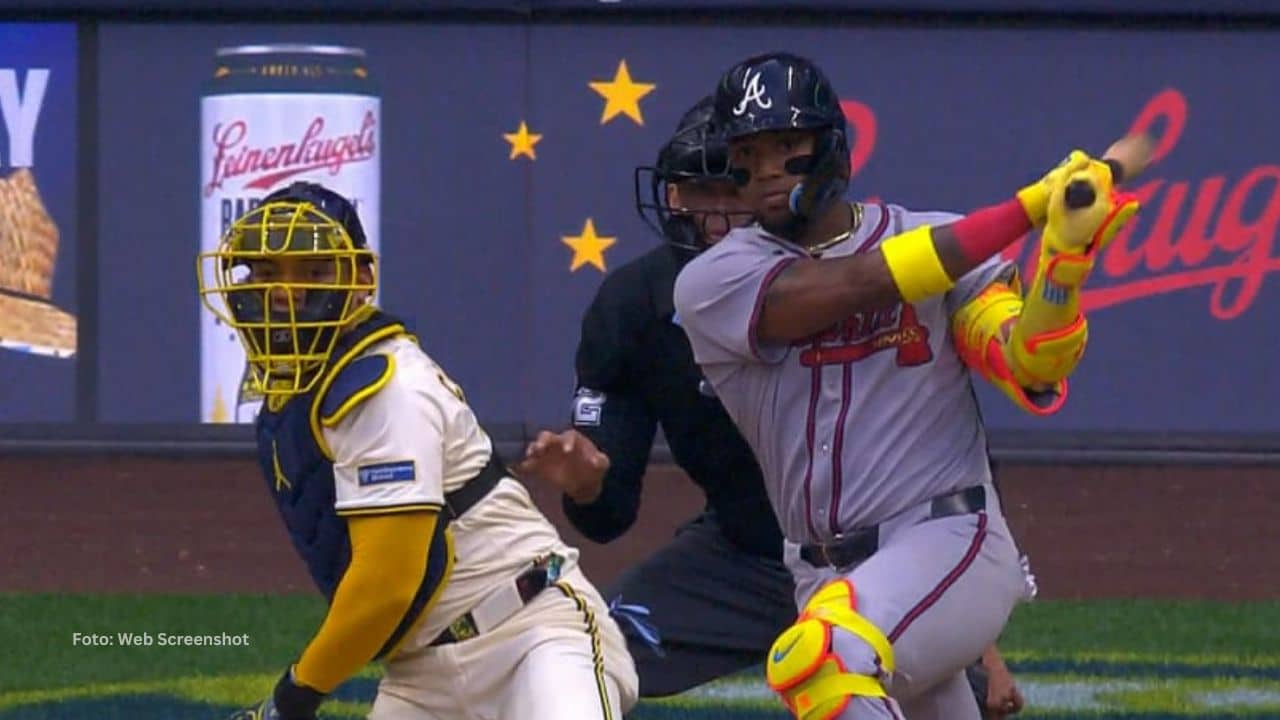 El jardinero venezolano Ronald Acuña Jr vuelve a ser productivo por jornada consecutiva ante Milwaukee.